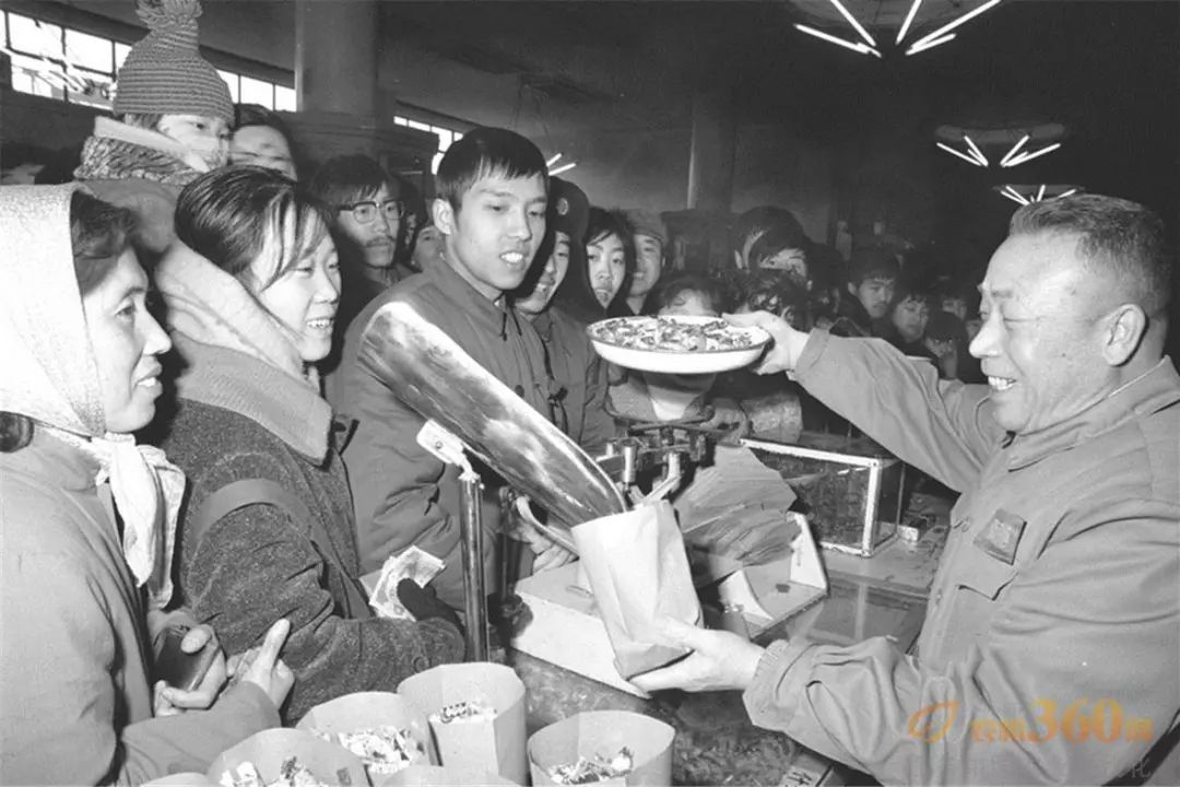 回忆童年8090过年情景,80后回忆童年过年真实视频