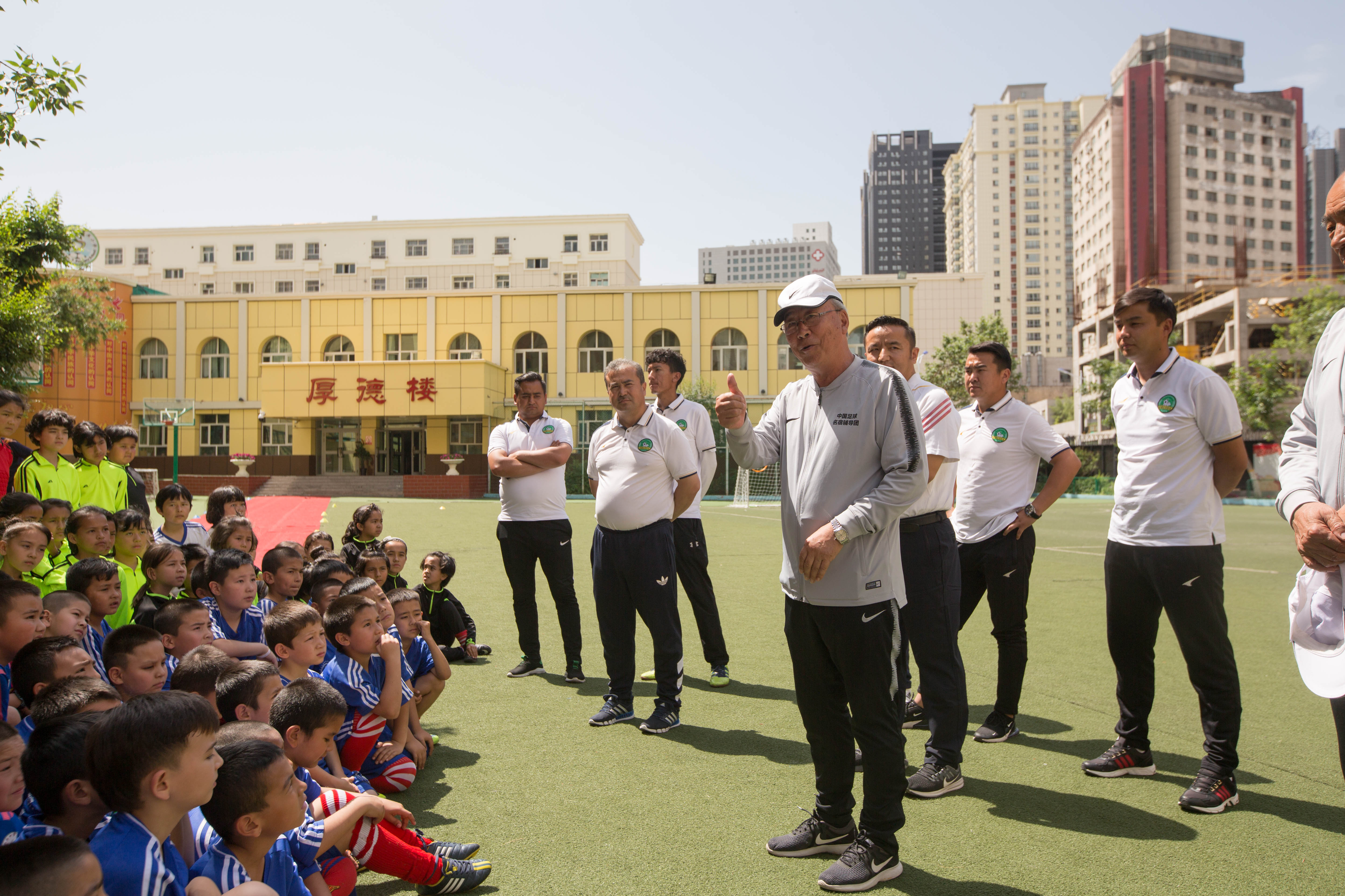 足球王俊生,中国足球名宿青训