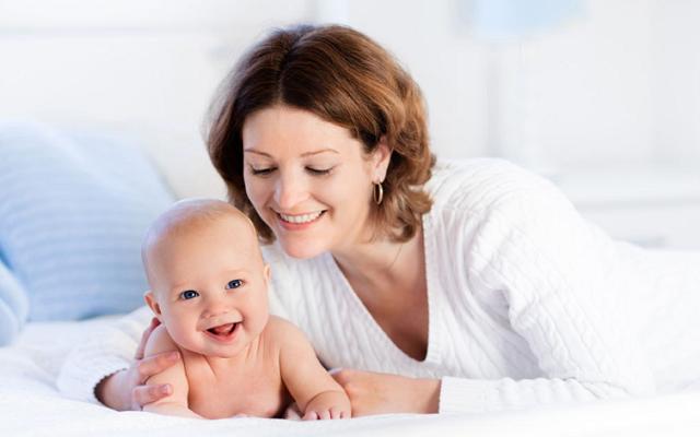 新生儿囟门多久闭合才正常,新生儿正常的囟门是什么状态的