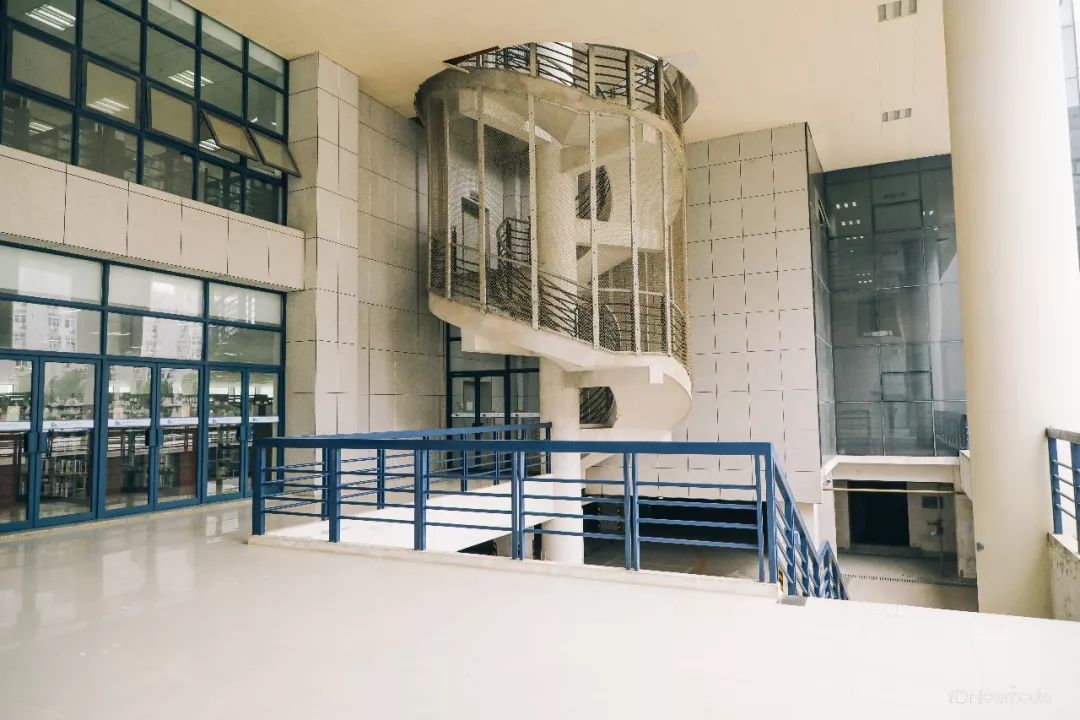 浠庢姹夋斁鍋囧洖瀹剁殑瀛︾敓,浠庢姹夊洖鏉ョ殑澶у鐢熶滑