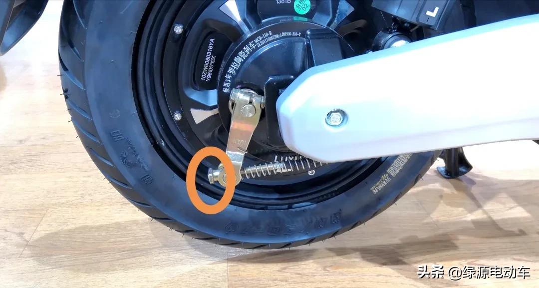 电动车后轮刹车有异响抹黄油,雅迪电动车刹车异响怎么解决