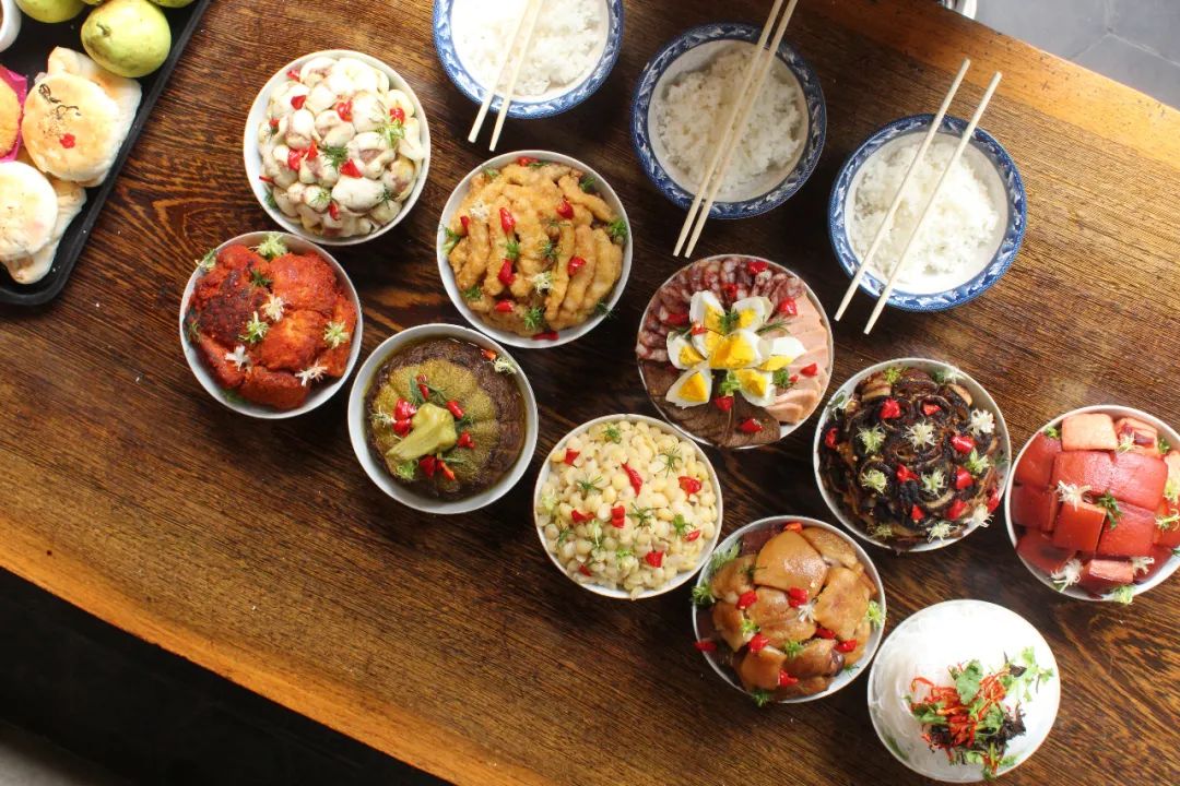 云南大理白族葬礼出殡视频,大理白族老人的葬礼