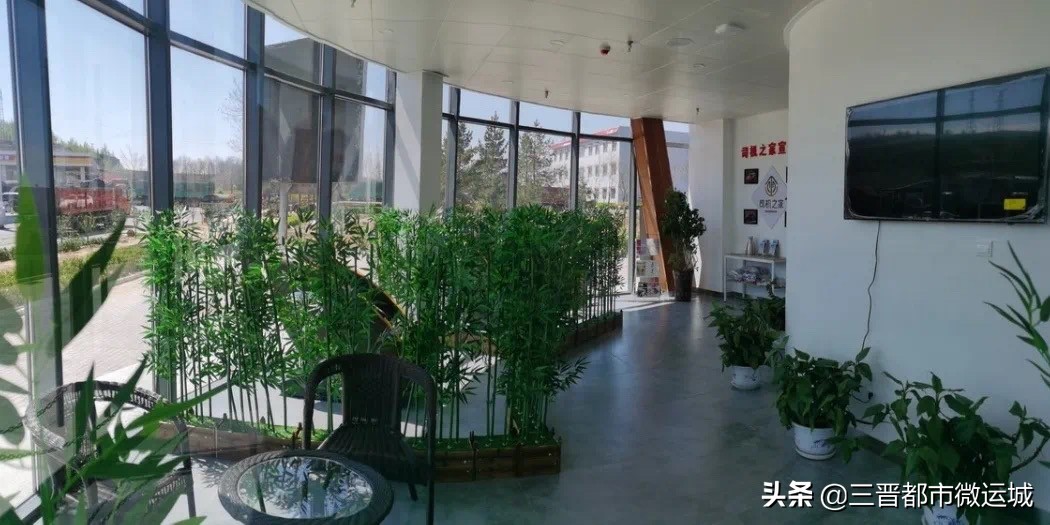 我省高速公路盂县服务区成为“新景点”