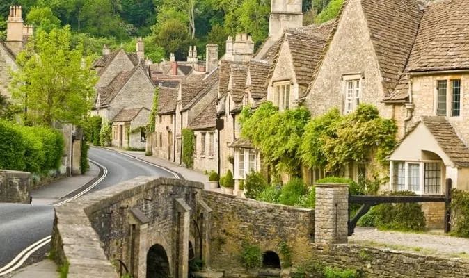 英国有多少所公学,英国十大顶级公办公学