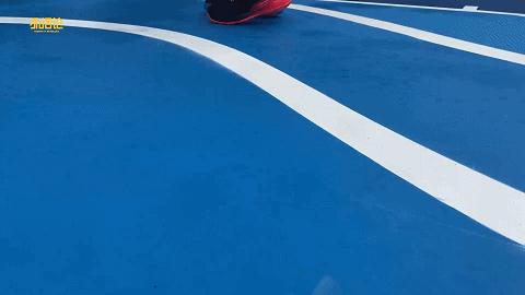 利拉德8.5代nba球场,利拉德上脚利拉德8代