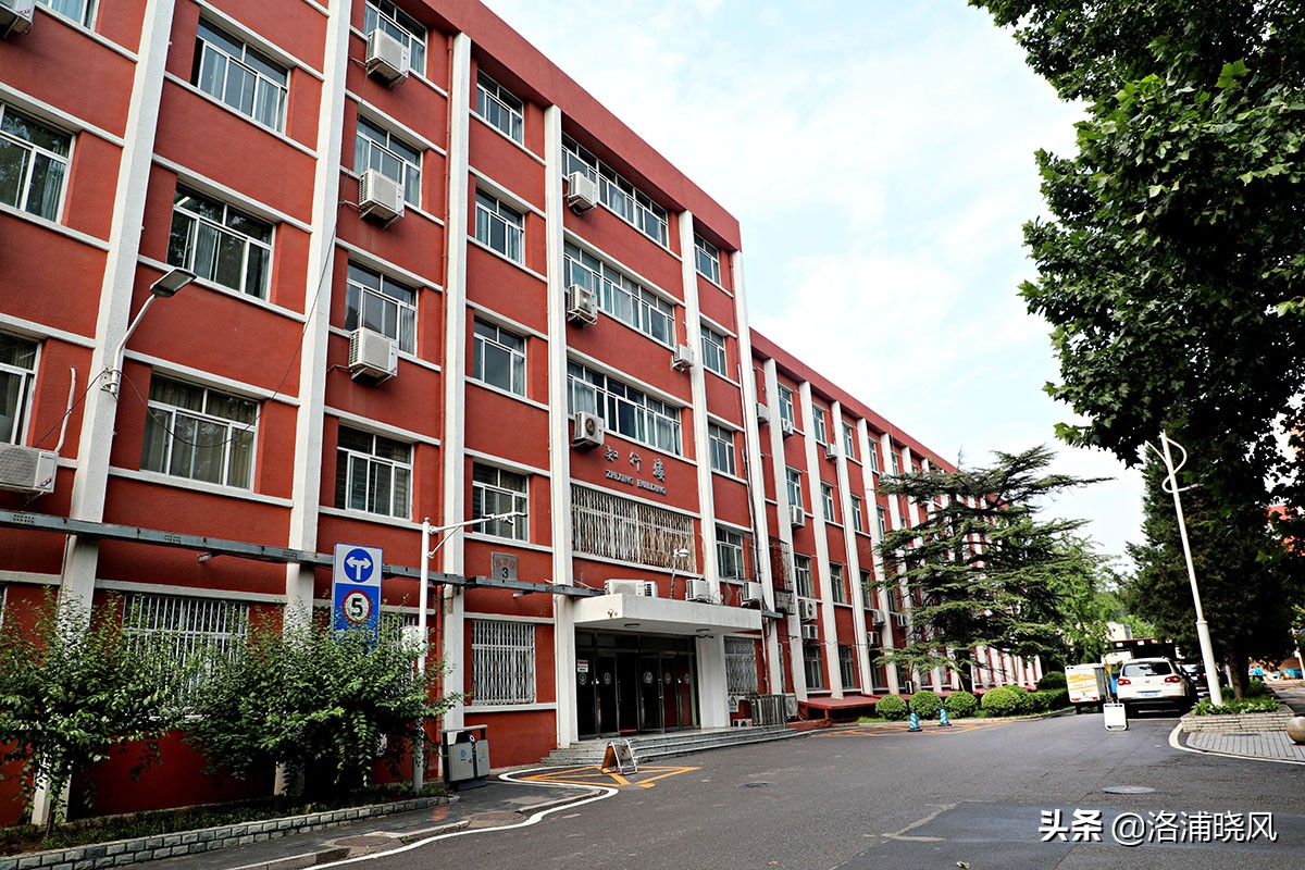 北京第二外国语学院风景,北京第二外国语学院分析