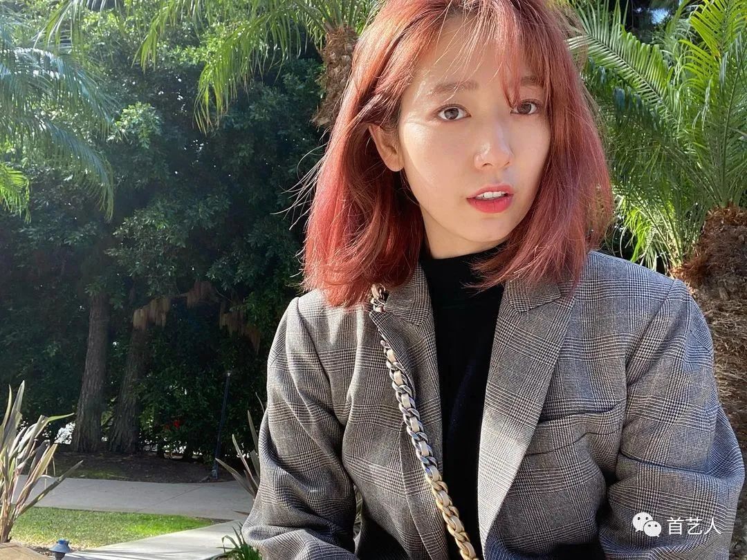 车厘子红棕色发色,发色红棕色系