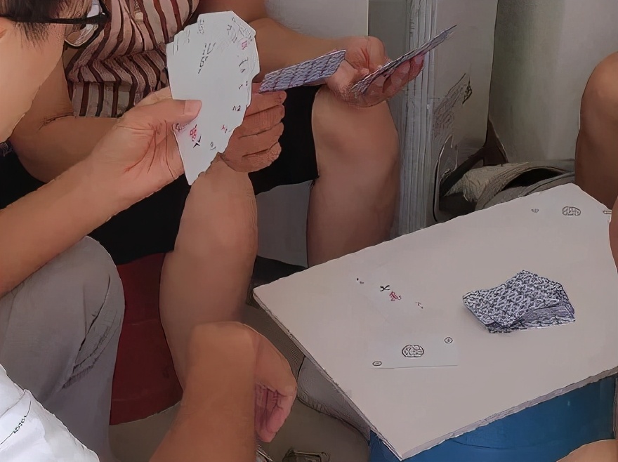 广东赌神、四川雀圣,中国人打麻将到底有多野