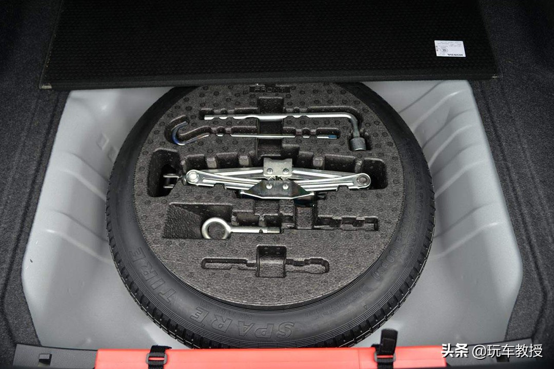 轮胎出现问题的原因,轮胎出现了硬伤要怎么修复