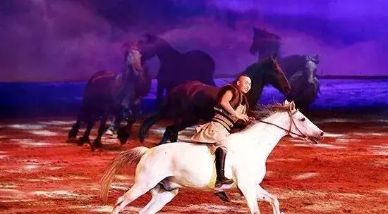 呼和浩特马文化主题景区 (千古马颂2018呼和浩特)