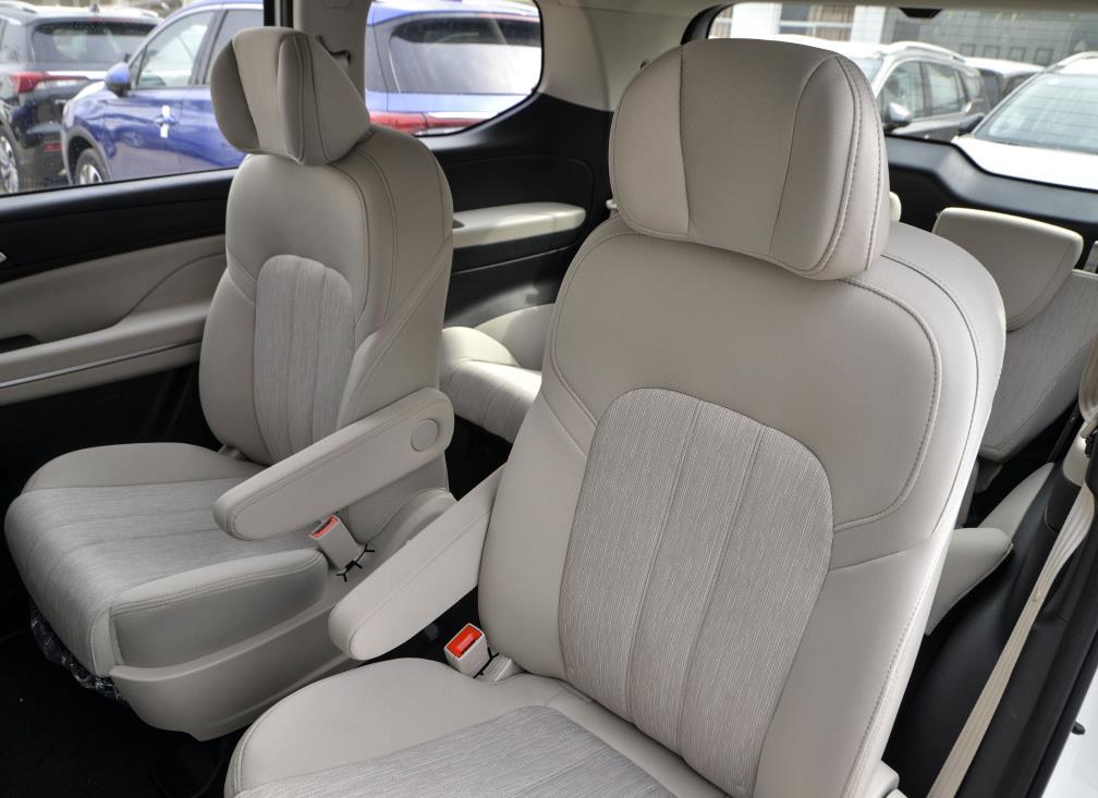 兼顾日常代步和自驾游选哪款车,省油耐用开着舒服的车推荐