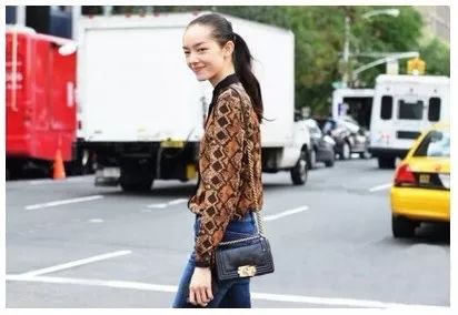 10款永不过时的包包 (十款必备经典包包)