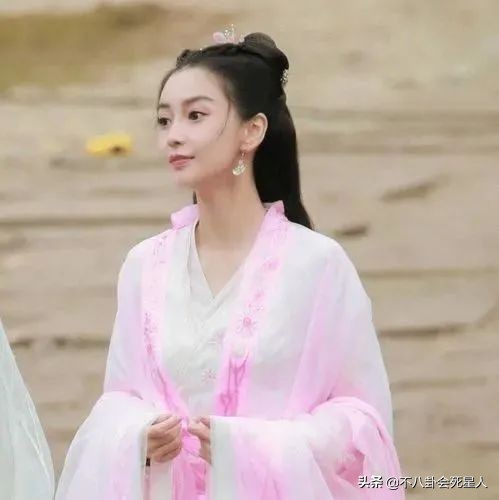 baby在娱乐圈当个称职的演员,baby不靠演技稳坐一线明星