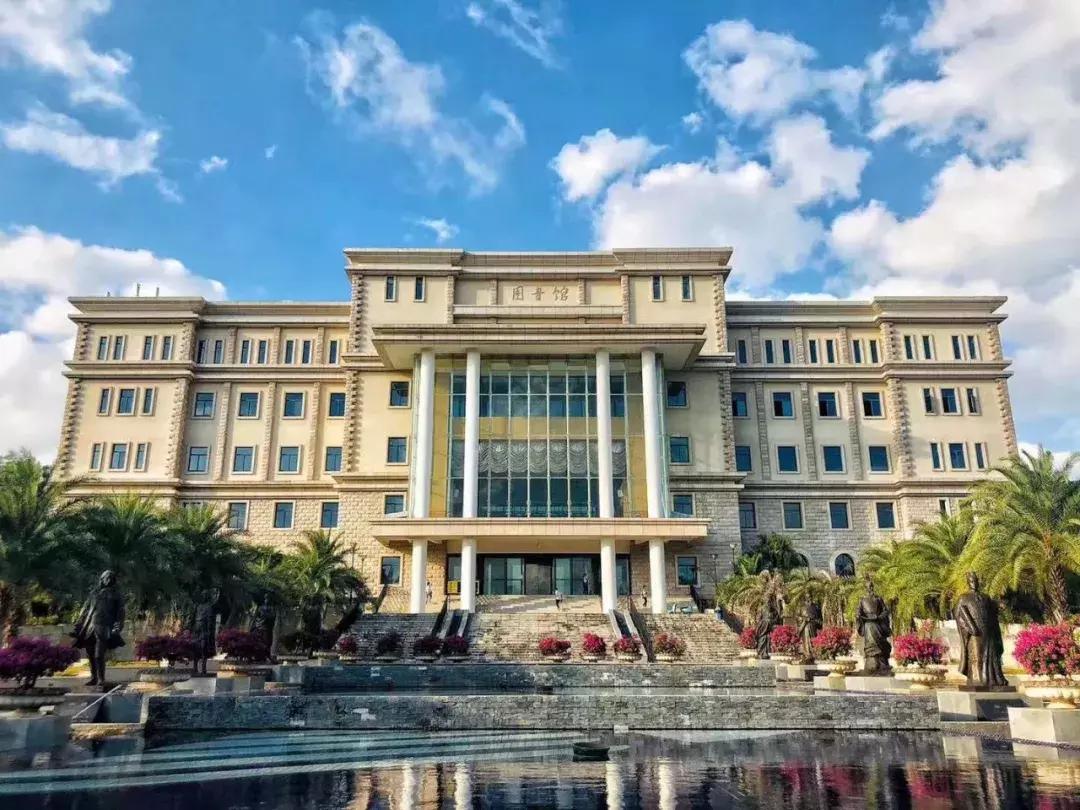 三亚学院21年新生报到,三亚学院新生入学教育