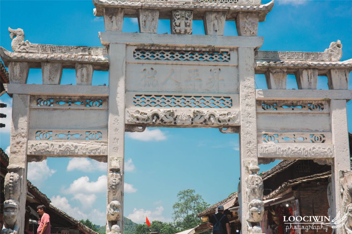 贵州除了千户苗寨还有其他玩的吗,贵州千户苗寨外的古镇