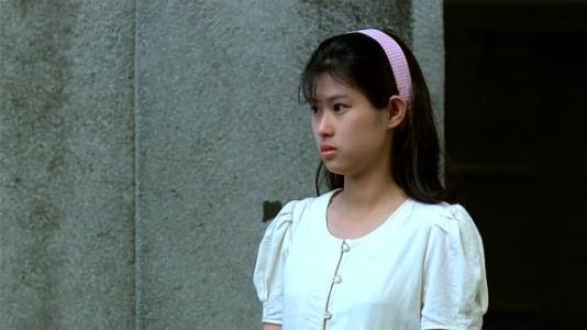 以两人的恋情为主轴，在爱情观之下追寻自然与生命的运行