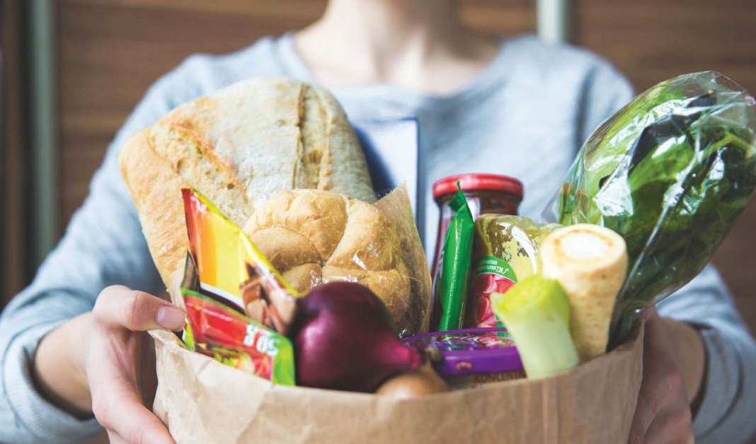 又是免费的套路!免费给快餐店送饭盒,结果一年赚上千万