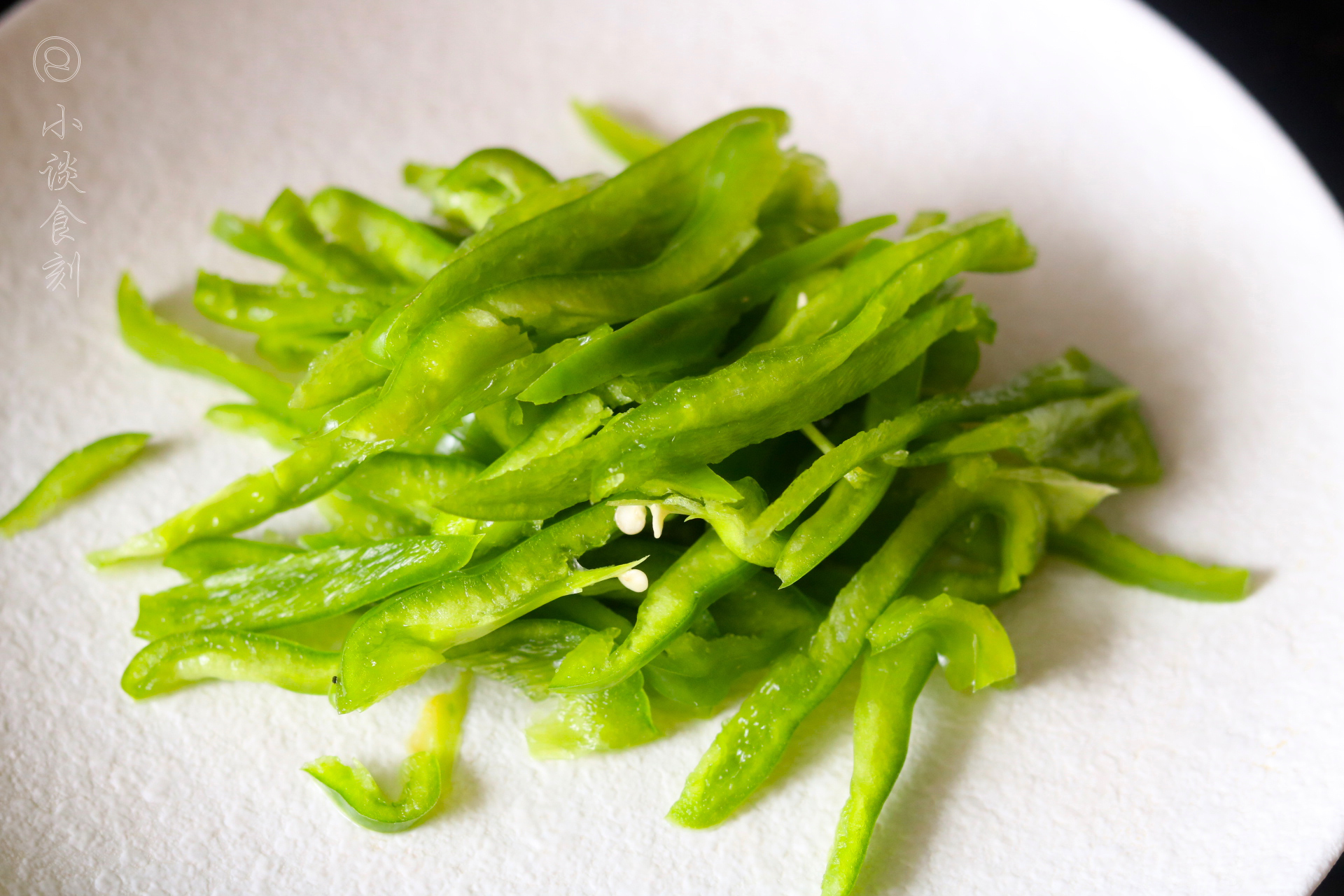 黄色的鲜虫草,虫草黄色的