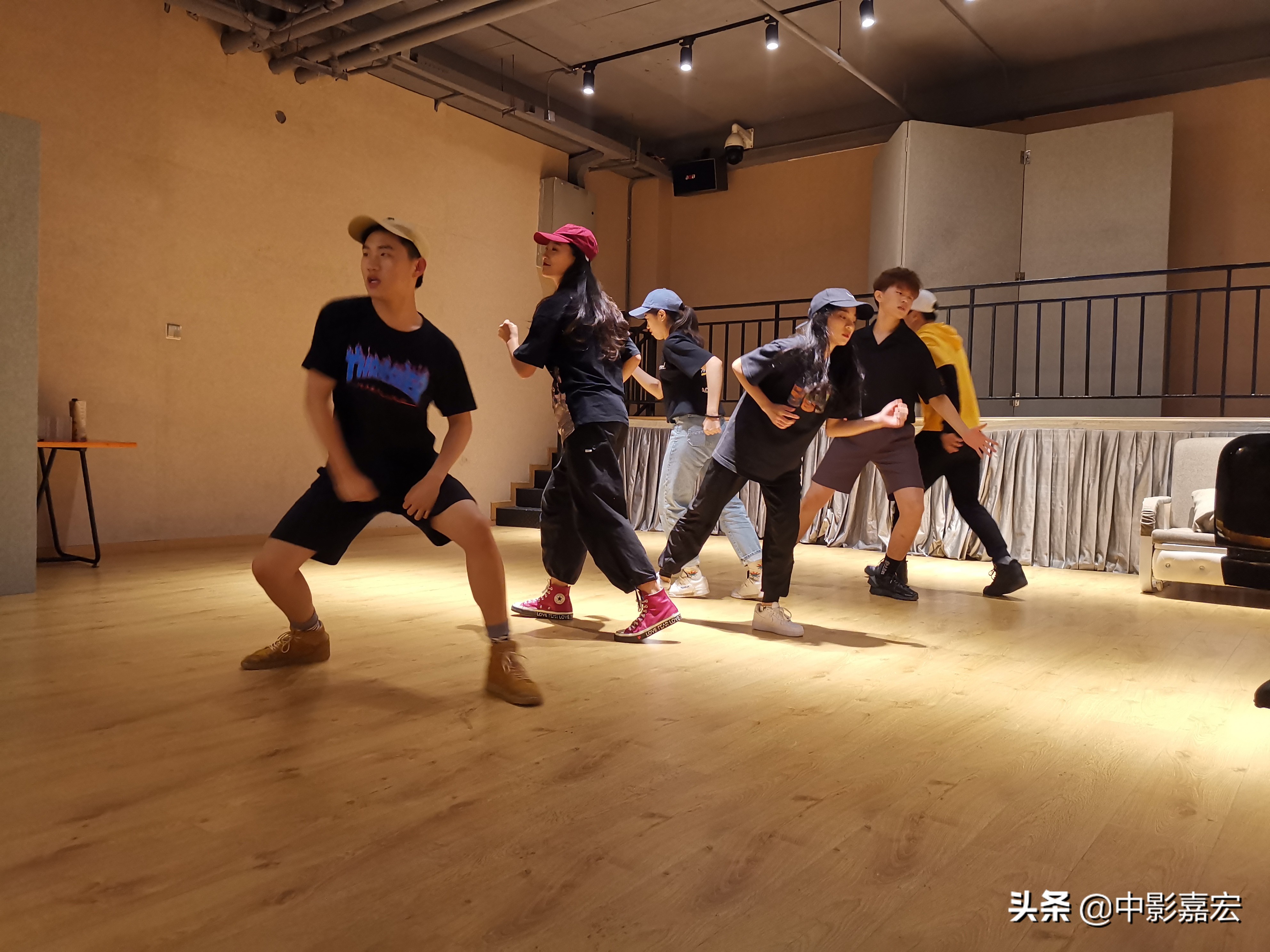 在舞台上表演如何避免忘词,表演笑场怎么办