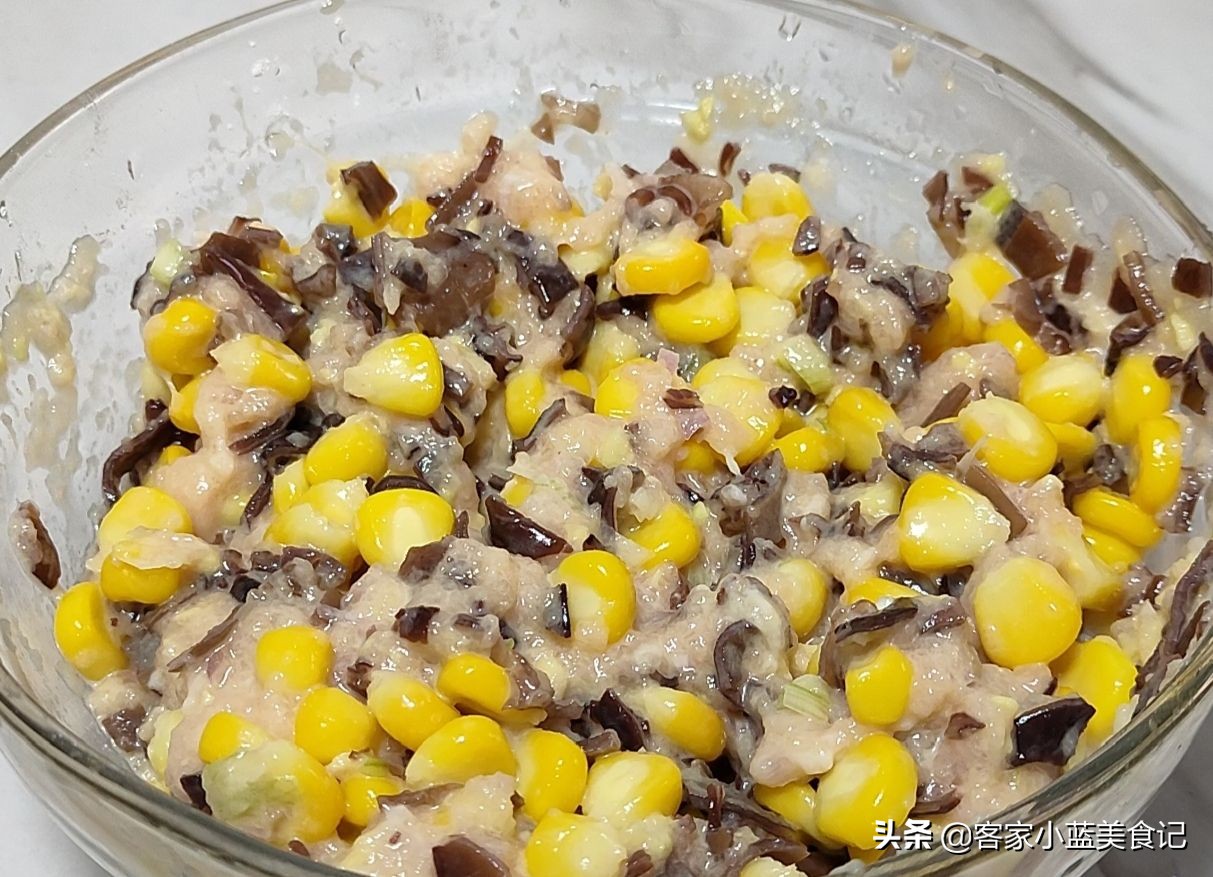 广州早茶店里的玉米饼怎么做,广东早茶香煎玉米饼不用皮