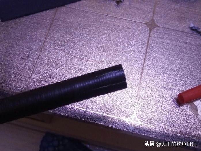 手竿线组插浮漂的位置坏了怎么办,钓鱼如何避免浮漂断竿掉落