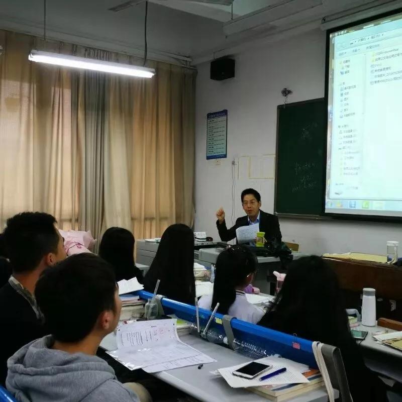 社会应取下有色眼镜，中职生已考上了985、211、还有清华大学