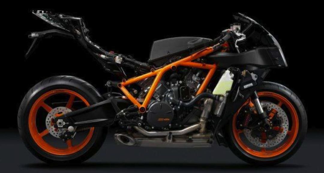 被逐渐遗忘的V型双缸1148cc超跑KTMRC8