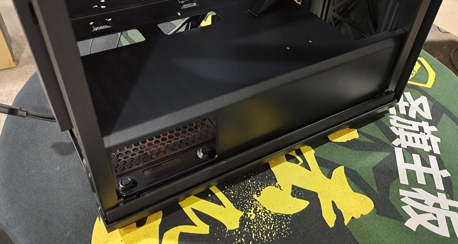 电脑城装机视频教程,九州风神水冷散热器安装过程