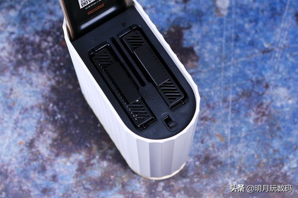 有了联想个人云,没有网盘也能随时随地轻松存取、分享数据