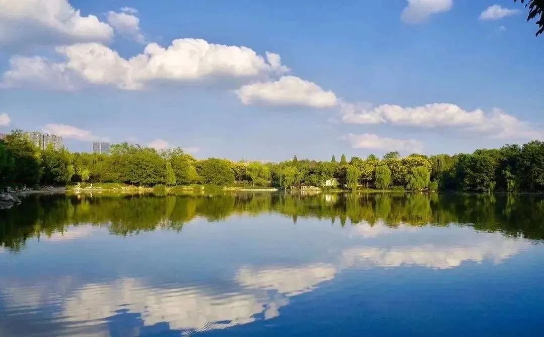 成都房产富人区排行,成都第三代豪宅区房价