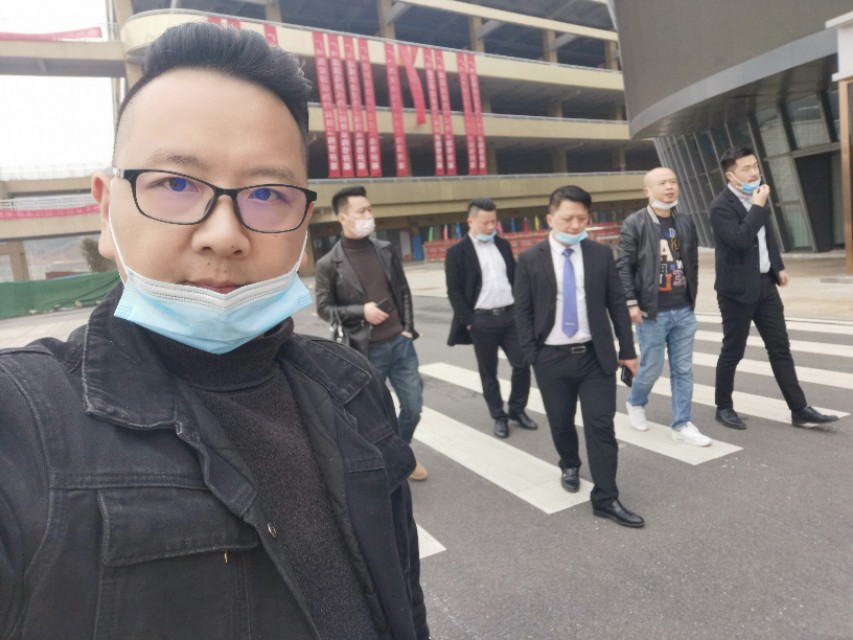 江恒地产郭文刚总经理与娄底家福地产董事长罗华美洽谈岳塘未来城