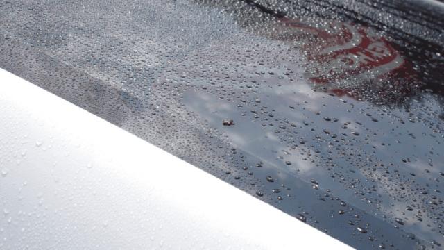 汽车布座椅有污渍怎么清洗,白色汽车上有黑色污渍怎么清洗