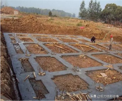 宅基地如何改变土地性质,宅基地泥土有多怎么处理