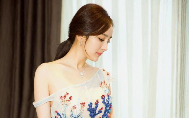 烟酰胺和什么搭配美白效果好,什么牌子的烟酰胺美白效果好