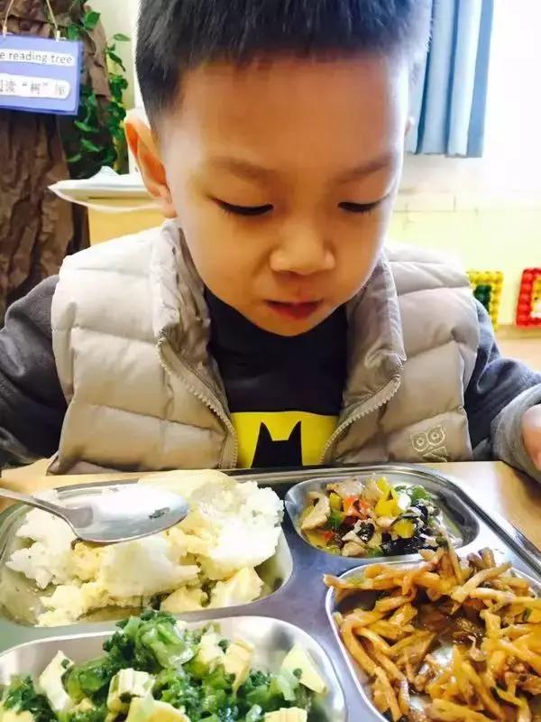 上海哪些公办幼儿园有0-2.5岁托班,上海有托班的民办幼儿园