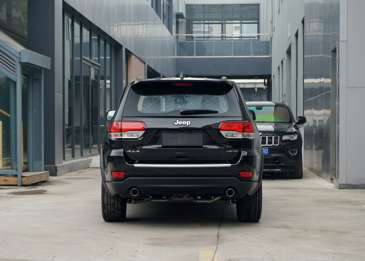 新jeep大切诺基海外售价公布,jeep大切诺基2022年新款入门