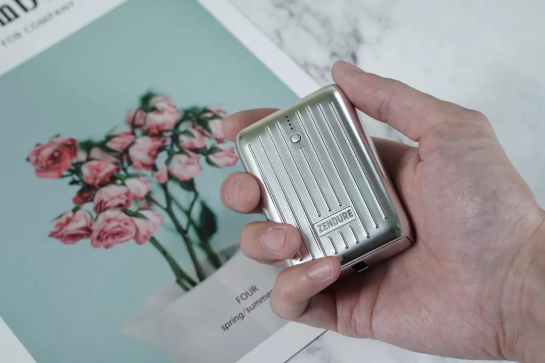 小米充电宝可以给华为手机充电吗,华为充电宝和小米充电宝哪个好