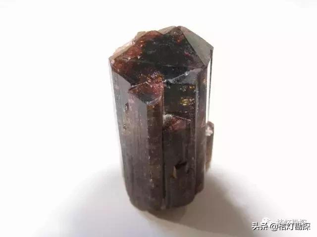 27种常见蚀变矿物的野外鉴定特征,普通地质学常见矿物主要鉴定特征