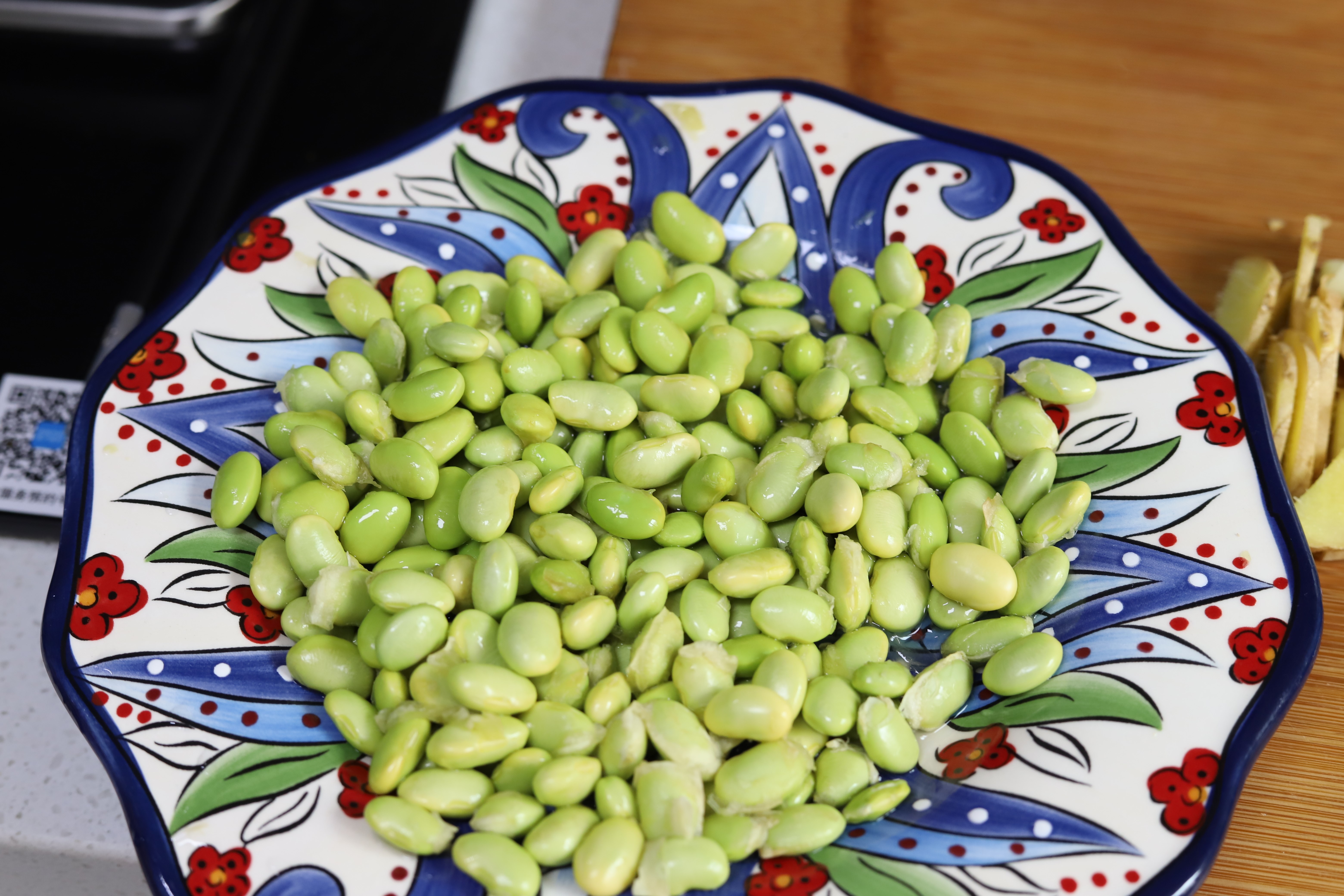 草鱼骨最好吃的做法,用草鱼骨头做了一碗菜香辣下饭