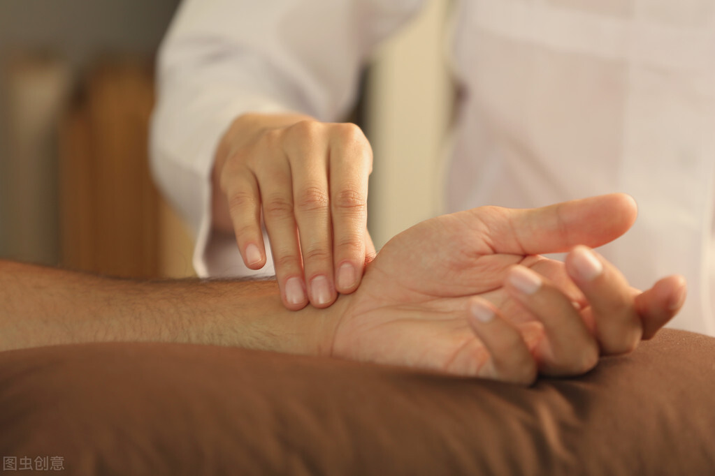 有咳喘，咳痰？国医大师何任，有一个治痰的名方，分享给大家