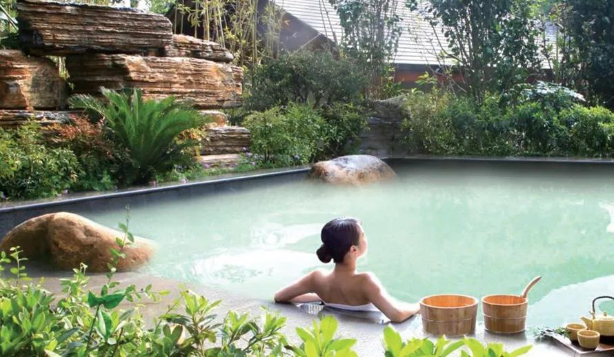 双月湾礁石酒吧值得去吗,双月湾圆方礁石