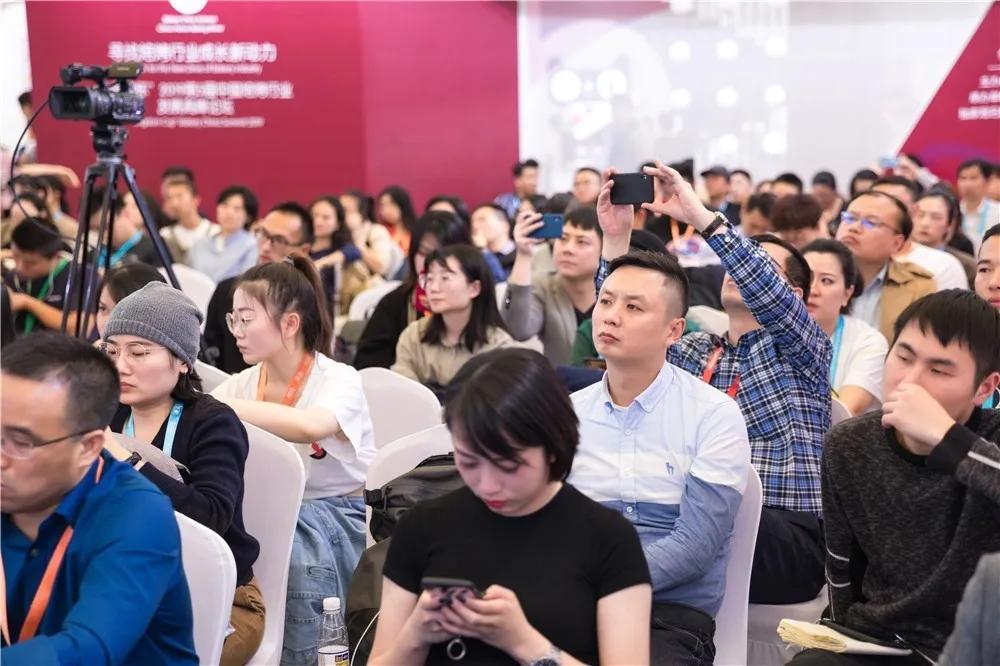 最近最火爆的面包店,老牌面包店探店