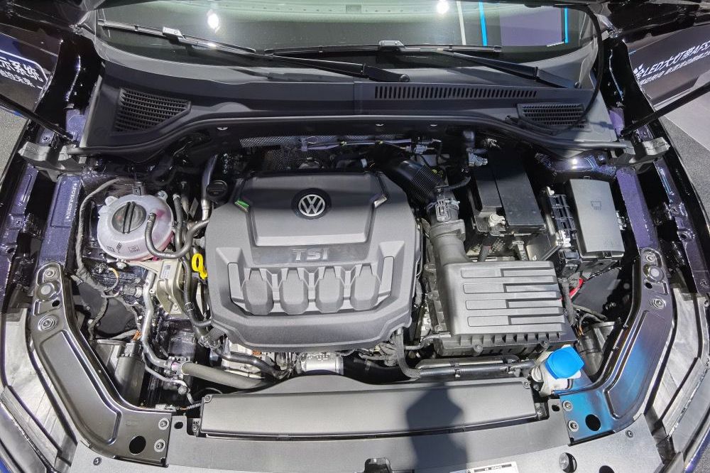 雅阁1.5t和君威1.5对比测试,动力不俗兼顾家用君威gs简评