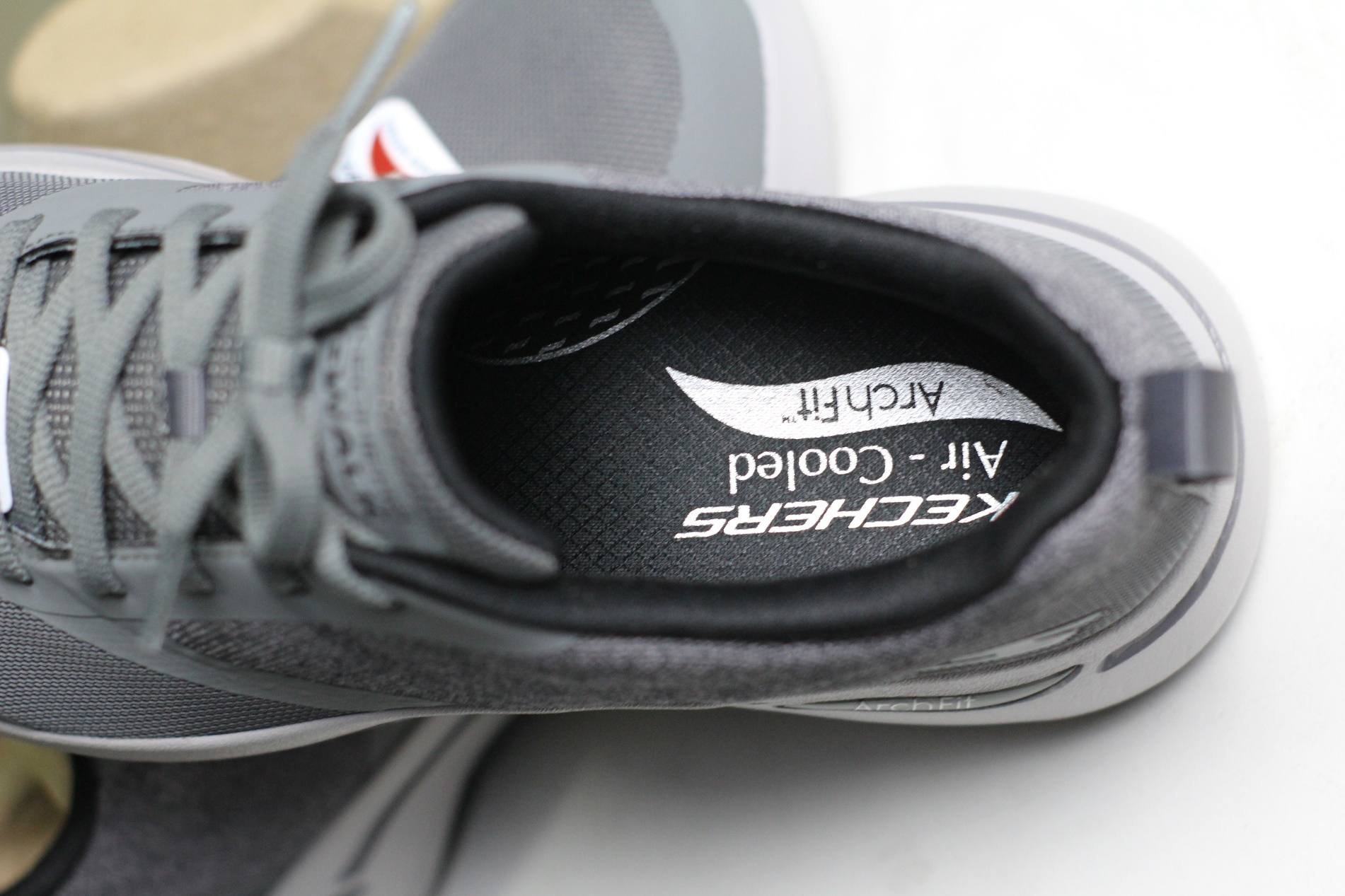 斯凯奇gorun系列,30来岁特别惊喜的生日礼物