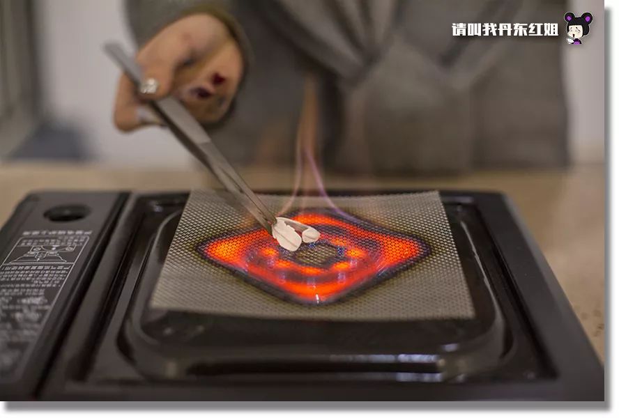 小情侣闺蜜居然在小屋鼓捣一下午，弄出了这个？