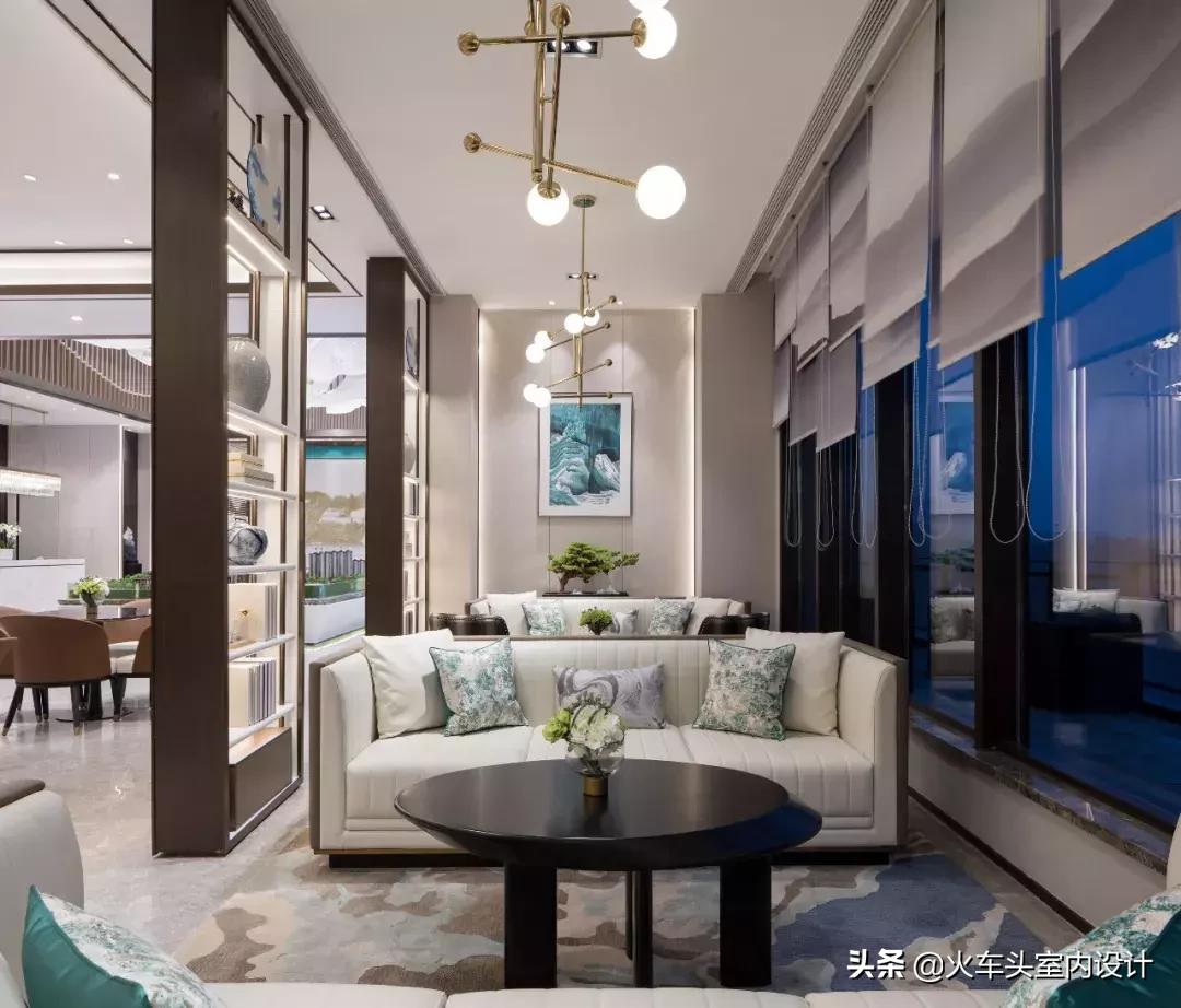 将自然风景与诗人的作品相融合,将大自然唯美意境留在瞬间