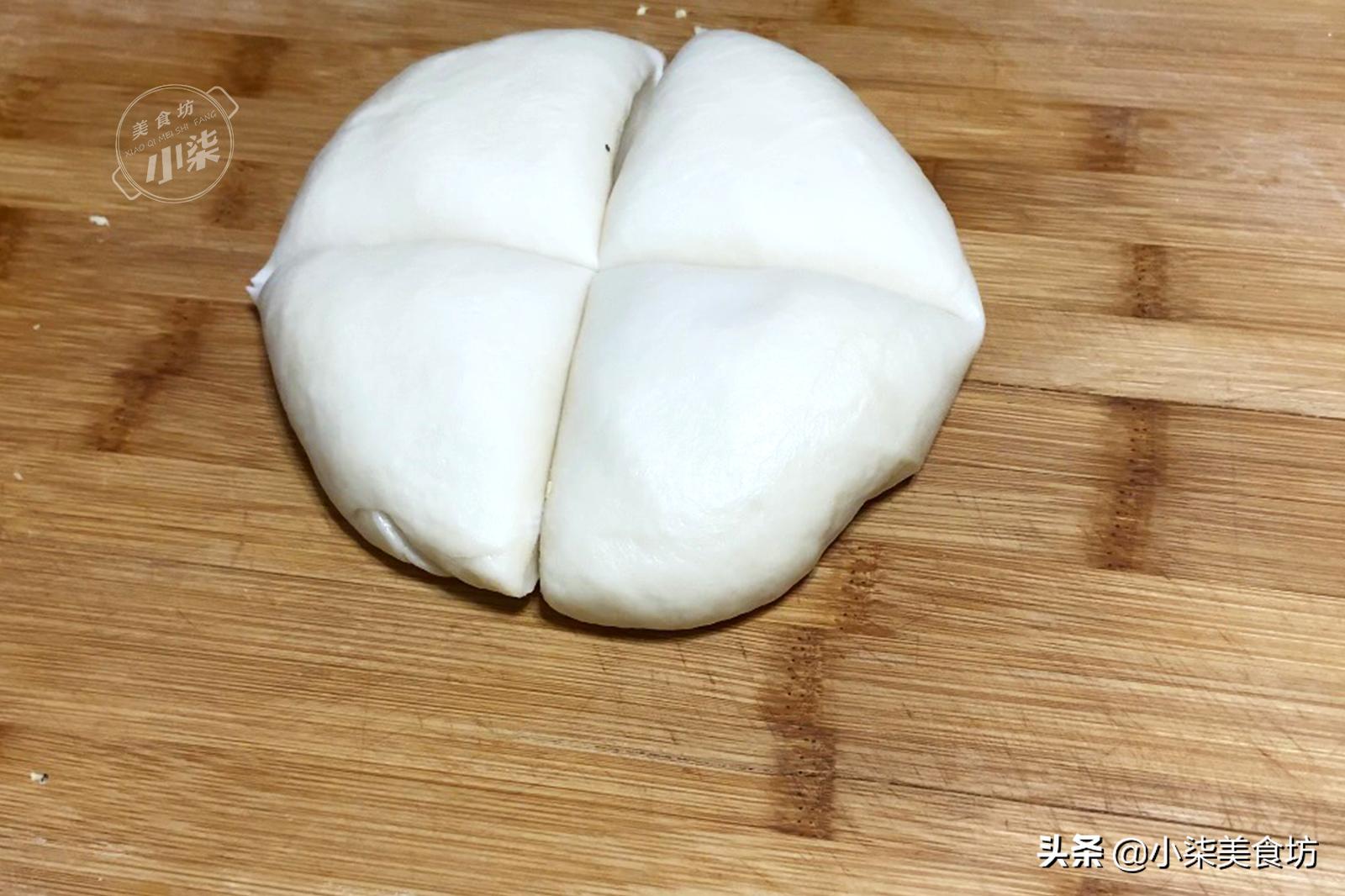 用绿豆做小饼家常配菜的做法,外皮酥软香甜绿豆小饼