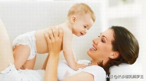 小婴儿睡觉怎么睡最好,宝宝晚上睡觉要不要干预睡觉姿势