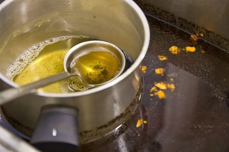 火锅店用地沟油怎么处理,小龙坎火锅地沟油怎么处理