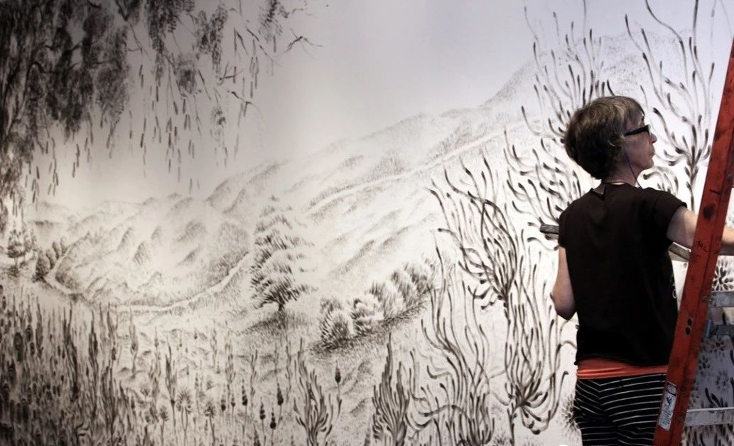 老奶奶绘画出神入化,老奶奶画渐变画